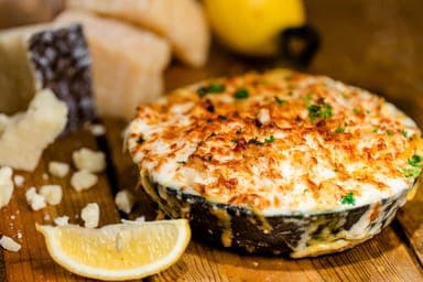 World Famous House Of Mac