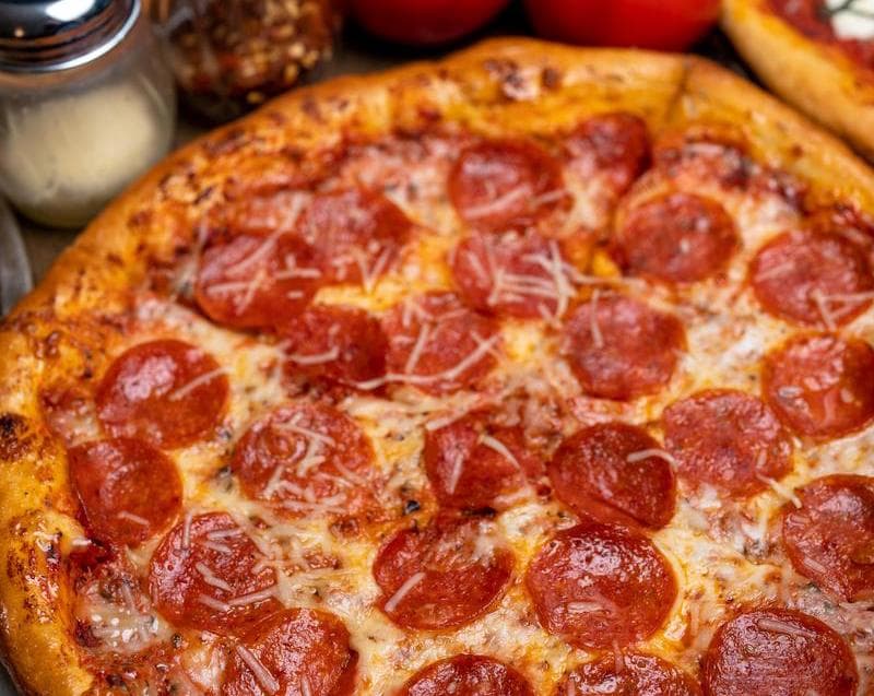 Tommie's Pizza in St. Paul - Black-Owned business